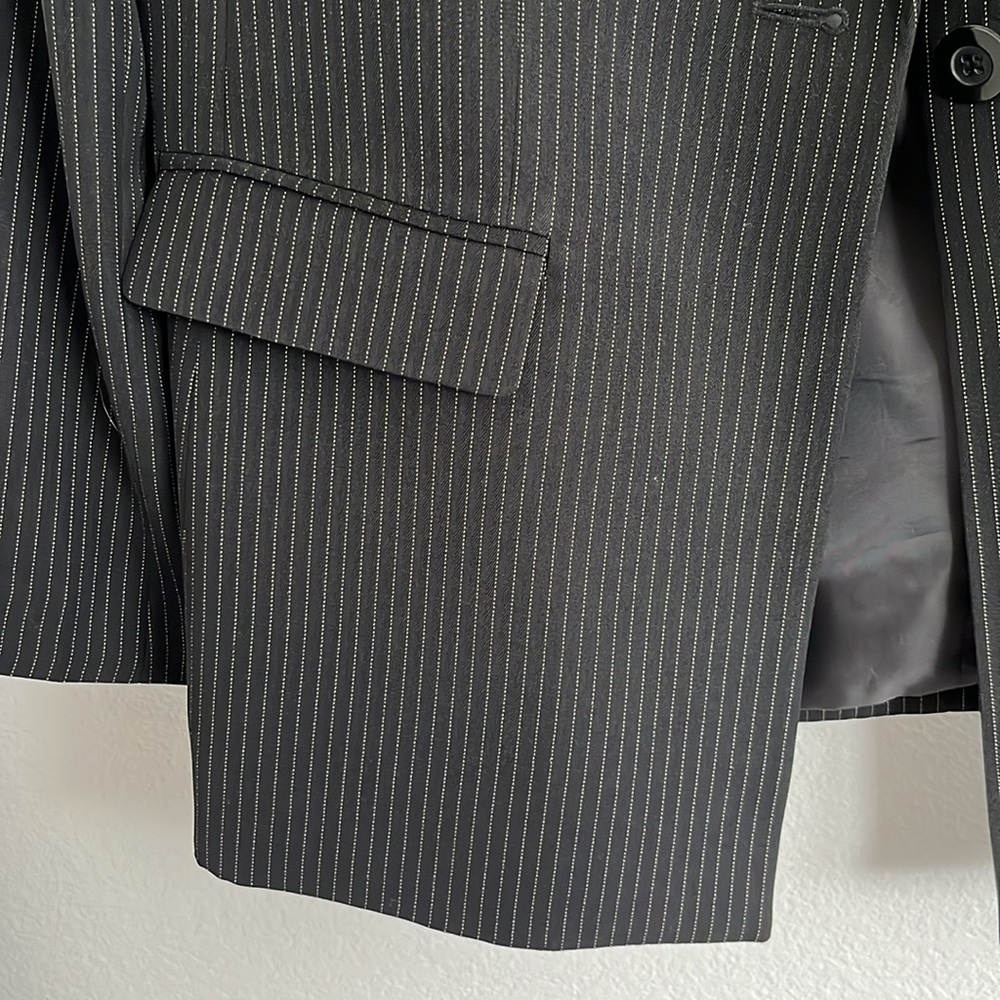 Le Suit Petite Black pin stripe Suit Blazer and Skirt - Picture 5 of 14